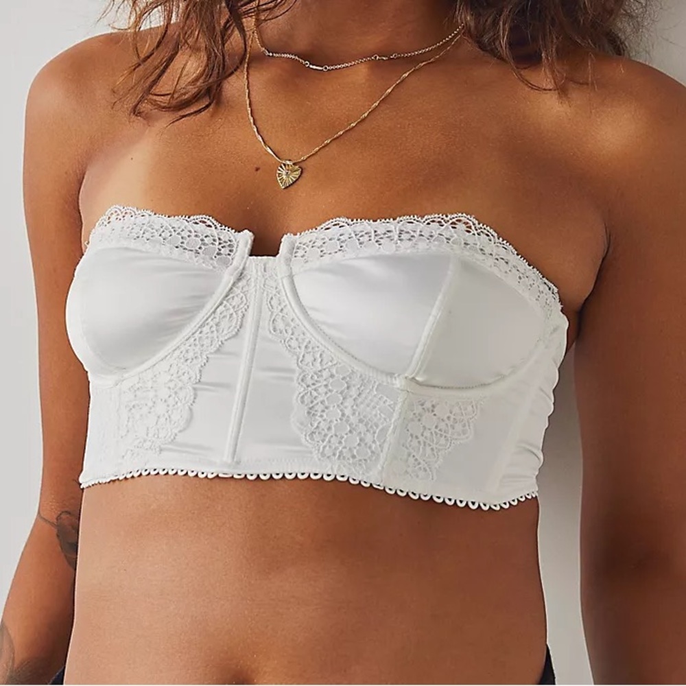Free People XL Corset Lots Of Love Underwire Bra in Ivory satin lace hearts NWT
